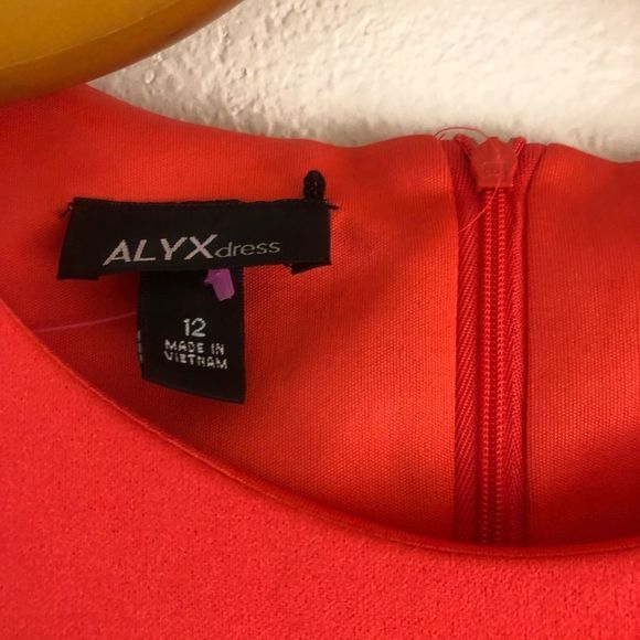 Alyx Cut off shoulder Orange dress size 12. New with tags - Picture 3 of 5